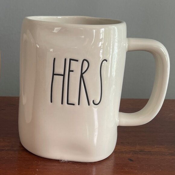 Rea Dunn His & Hers Black Print Hand Crafted Set of 2 Large 16 oz Mugs - Picture 3 of 10